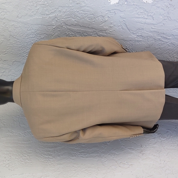 WIMBLEDON OF ENGLAND MEN'S VINTAGE GOLD BUTTON LUXURY BLAZER (COSTA RICA) - Picture 12 of 17